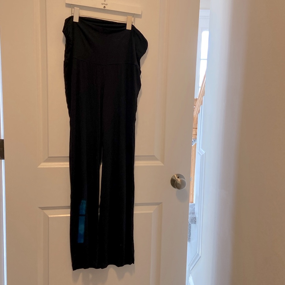 Old Navy Maternity straight leg light pants